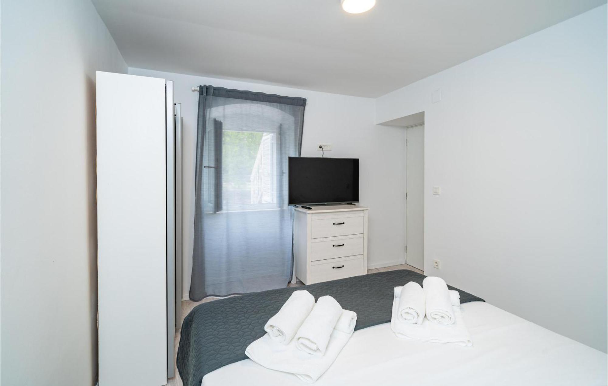 Nice Apartment In Dubrovnik With Kitchen Ngoại thất bức ảnh