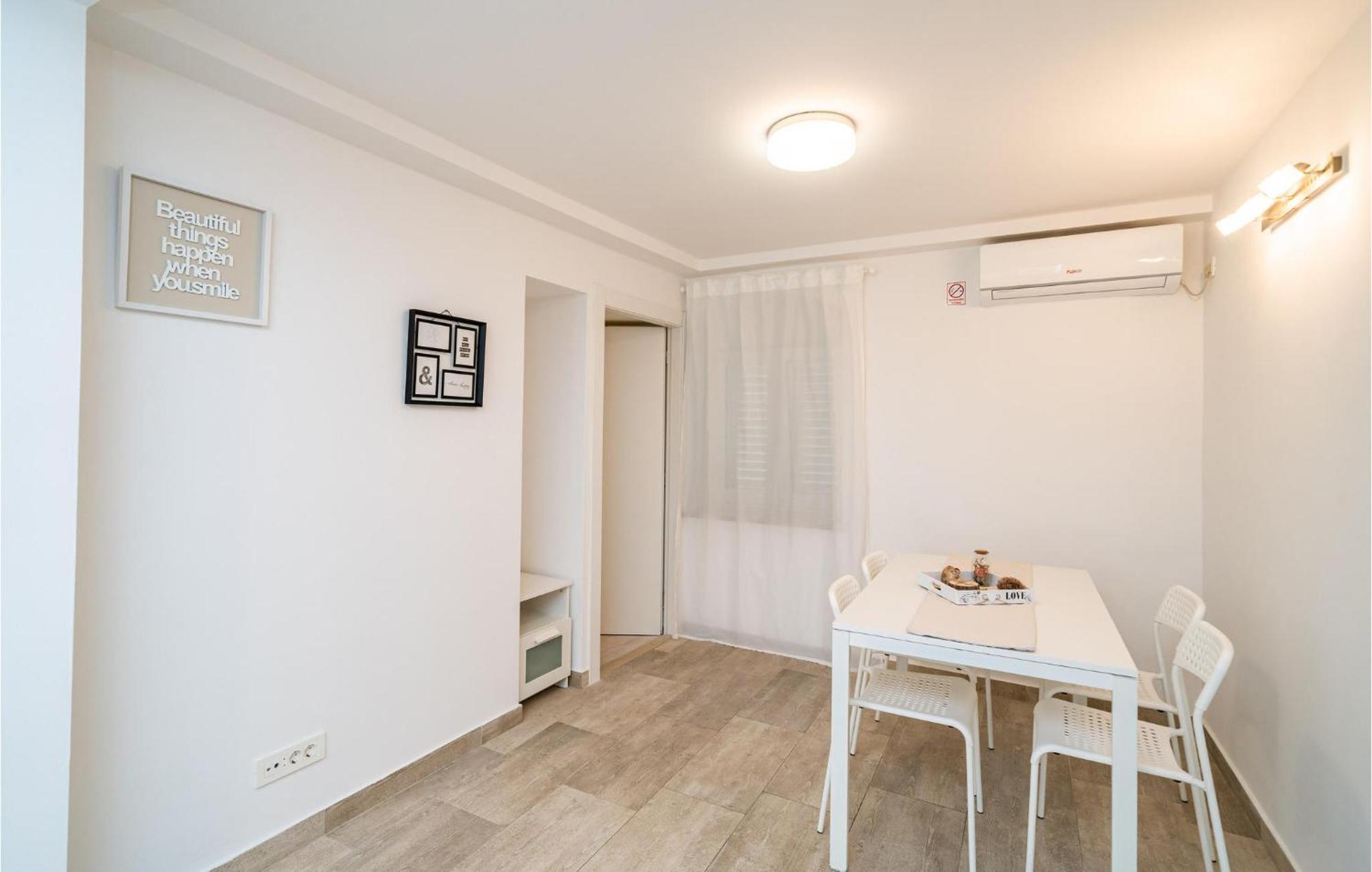 Nice Apartment In Dubrovnik With Kitchen Ngoại thất bức ảnh