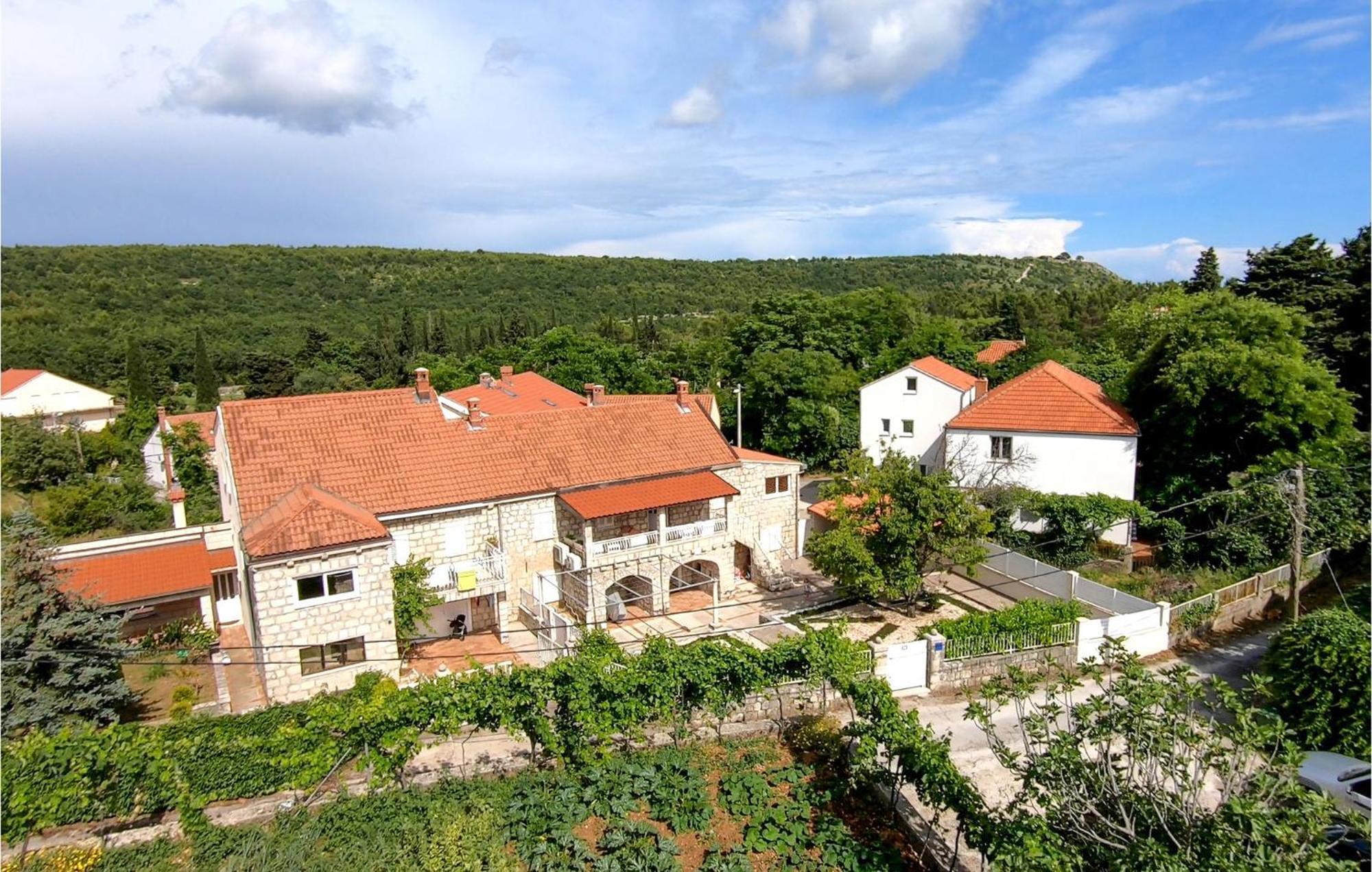 Nice Apartment In Dubrovnik With Kitchen Ngoại thất bức ảnh