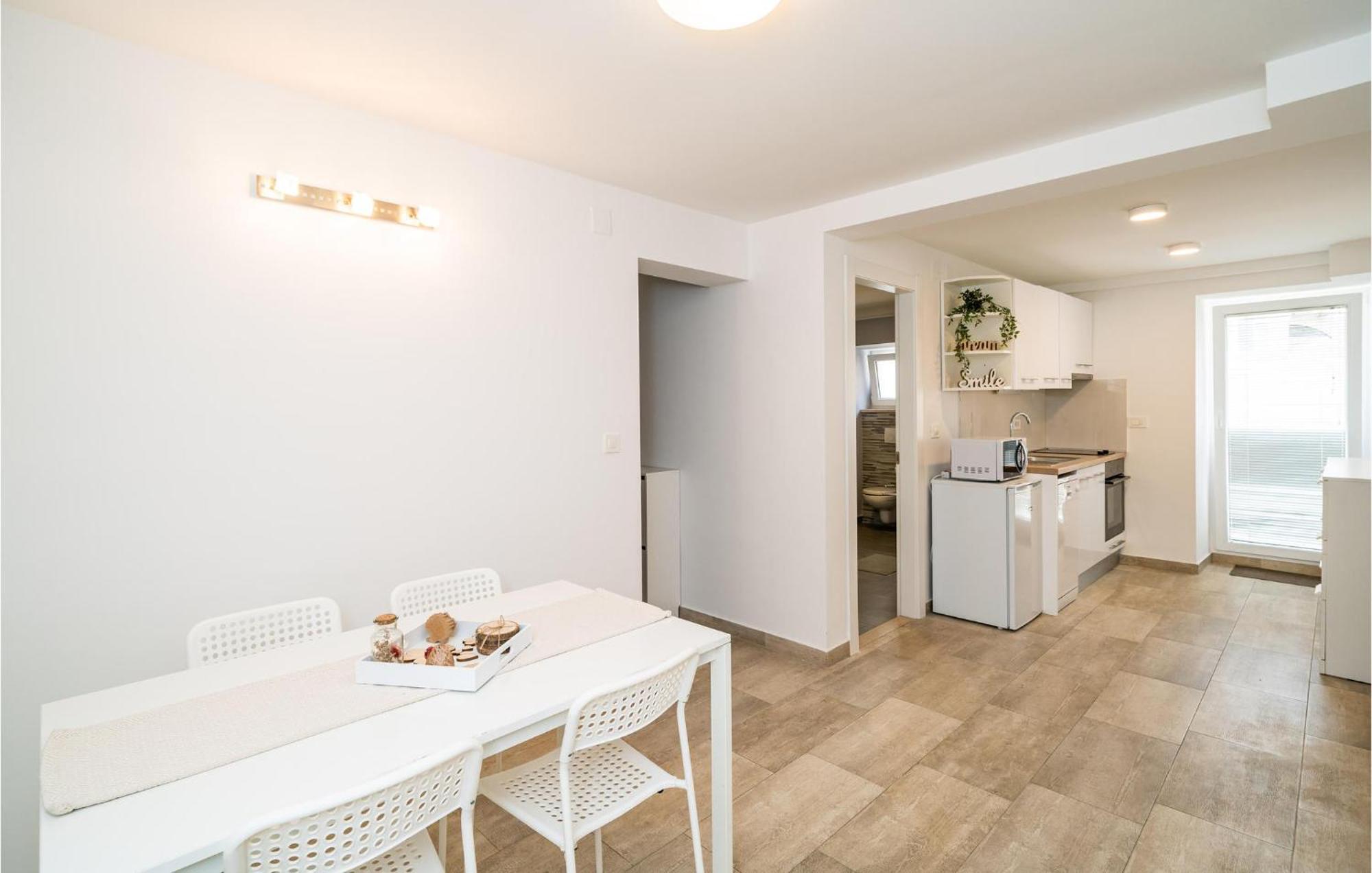 Nice Apartment In Dubrovnik With Kitchen Ngoại thất bức ảnh
